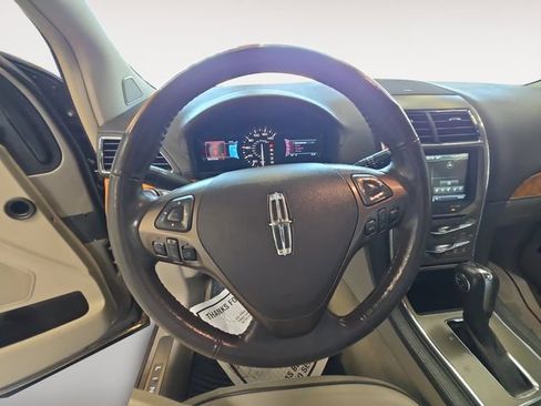 Used 2012 Lincoln MKX AWD image 13
