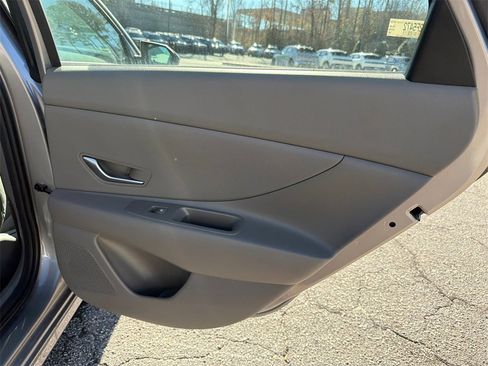 New 2026 Hyundai Elantra SE image 16