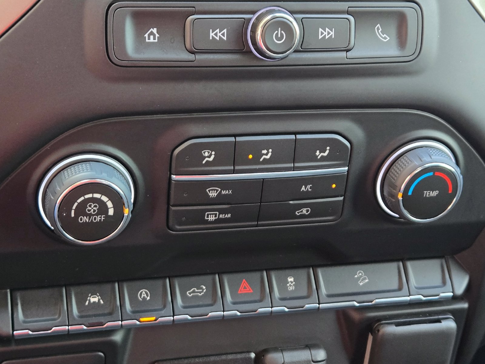 Used 2026 Chevrolet Silverado 1500 Custom Trail Boss AWD/4WD image 17