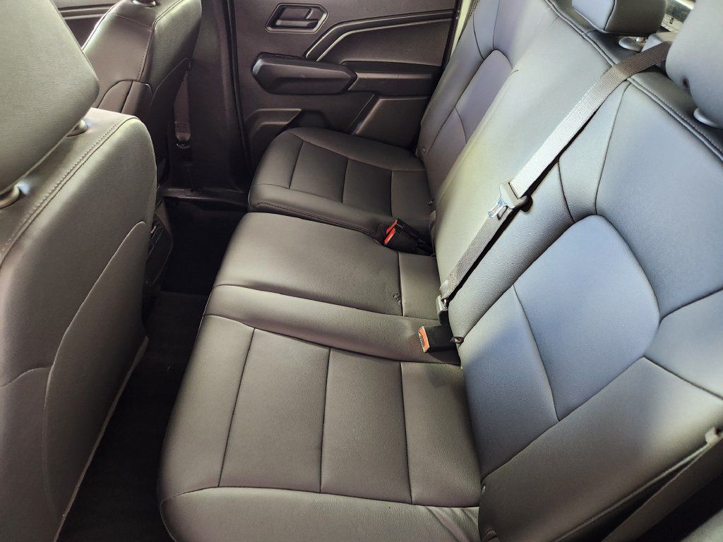 Used 2025 Chevrolet Colorado Trail Boss AWD/4WD image 14