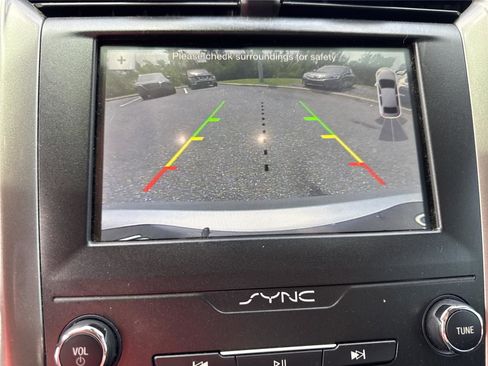 Used 2019 Ford Fusion SEL FWD image 26