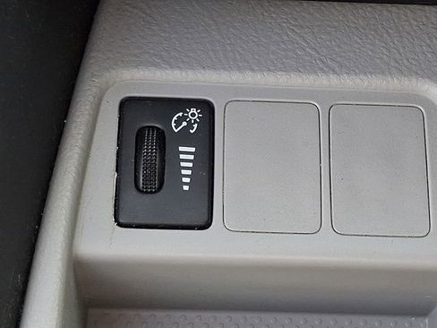 Used 2011 Toyota RAV4 2WD w/ Base L4 Extra Value Pkg image 25