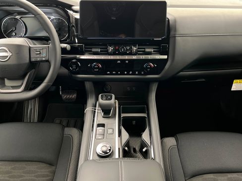 New 2026 Nissan Pathfinder SV image 13