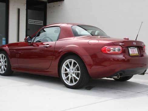 Used 2009 MAZDA MX-5 Miata Grand Touring w/ Premium Pkg RWD image 31