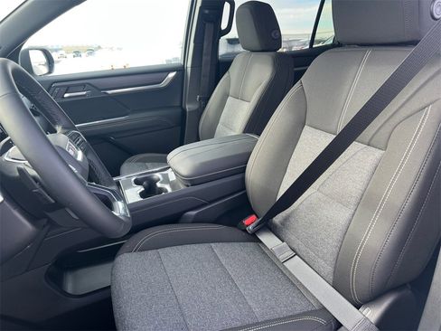 New 2026 GMC Acadia Elevation image 16