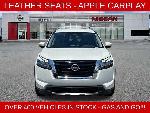 Used 2023 Nissan Pathfinder SL FWD image 2