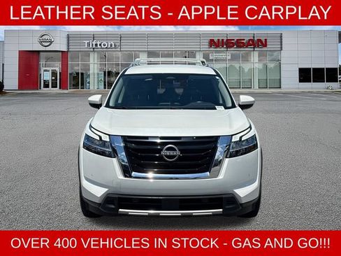 Used 2023 Nissan Pathfinder SL FWD image 2