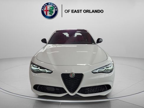 New 2025 Alfa Romeo Giulia w/ Veloce Package Rwd image 2