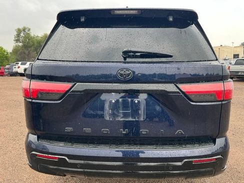 Used 2024 Toyota Sequoia Platinum AWD/4WD image 5