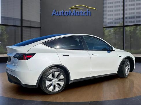 Used 2025 Tesla Model Y Long Range AWD/4WD image 10