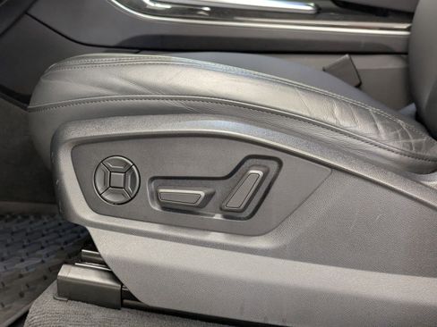 Used 2022 Audi Q7 Premium Plus image 12