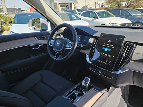 New 2026 Volvo XC90 B6 Core AWD/4WD image 10