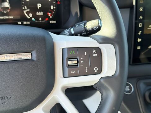 Used 2025 Land Rover Defender 110 S image 23