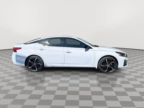 Certified 2024 Nissan Altima 2.5 SR w/ SR Premium Package FWD image 12