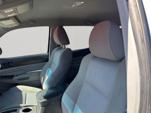 Used 2013 Toyota Tacoma PreRunner w/ TRD Sport Pkg image 25