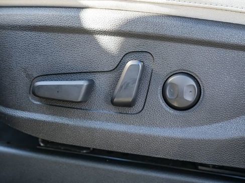 Certified 2022 Kia Telluride EX w/ EX Premium Package image 22