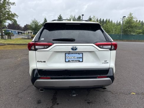 Used 2022 Toyota RAV4 SE w/ Convenience Package AWD/4WD image 6