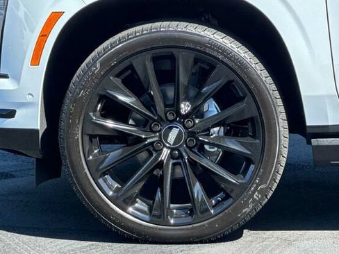 New 2026 Cadillac Escalade ESV Platinum Sport w/ LPO, ONYX Package AWD/4WD image 28