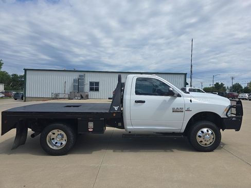 Used 2018 RAM 3500 Tradesman w/ Chrome Appearance Group AWD/4WD image 13