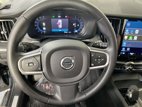 Used 2023 Volvo XC60 B5 Core w/ Protection Package Premier FWD image 11