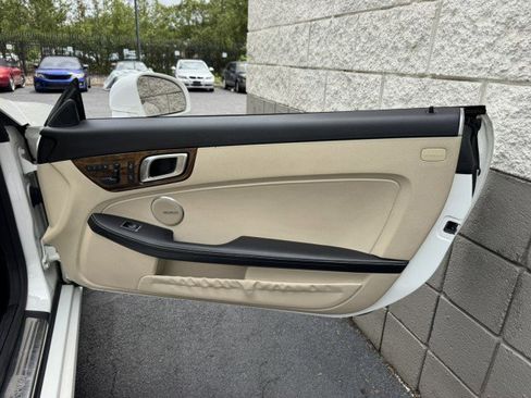 Used 2015 Mercedes-Benz SLK 250 image 34