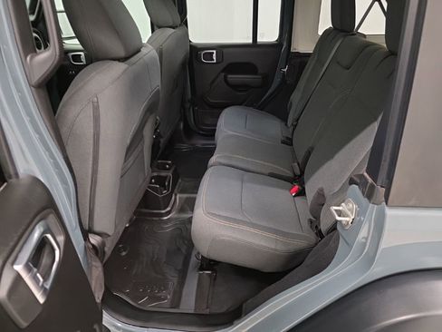 Used 2024 Jeep Wrangler Unlimited Sport AWD/4WD image 10