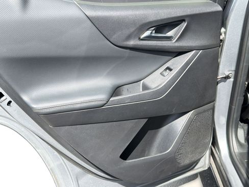 Used 2025 Chevrolet Equinox LT image 29