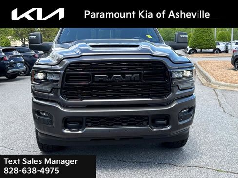 Used 2024 RAM 2500 Limited AWD/4WD image 2