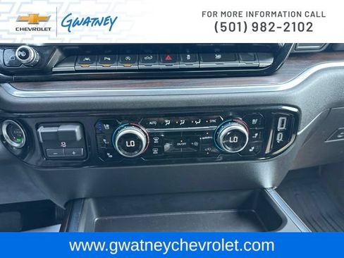 Used 2025 GMC Sierra 1500 SLT w/ SLT Premium Plus Package AWD/4WD image 20
