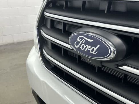 Used 2023 Ford Transit 350 XLT image 31