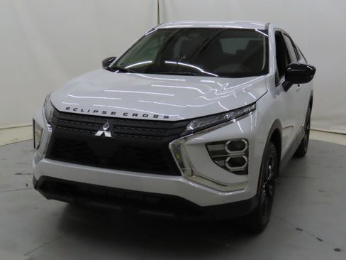 New 2025 Mitsubishi Eclipse Cross LE image 7