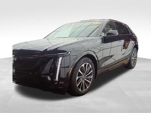 Used 2024 Cadillac Lyriq Sport AWD/4WD image 14