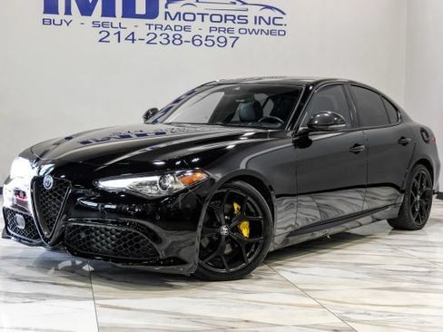 Used 2020 Alfa Romeo Giulia Ti Sport w/ Quick Order Package 22U Sport RWD image 2
