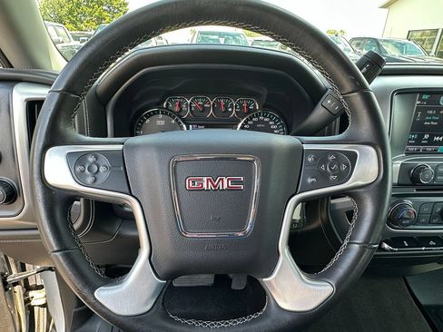 Used 2018 GMC Sierra 1500 SLE w/ SLE Value Package AWD/4WD image 9