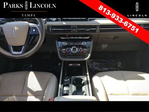 Used 2021 Lincoln Corsair Standard w/ Premium Package image 13