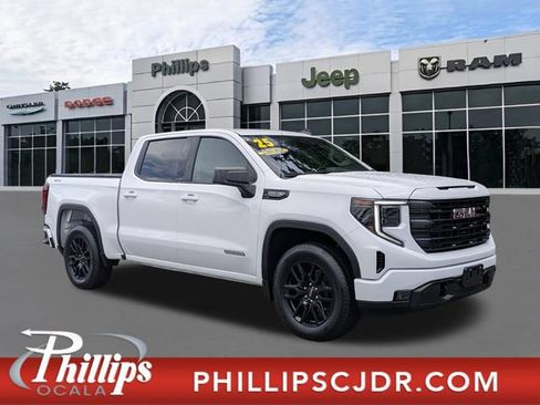 Used 2025 GMC Sierra 1500 Elevation AWD/4WD image 1