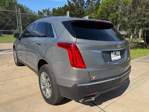 Used 2017 Cadillac XT5 Luxury w/ Driver Awareness Package FWD image 9