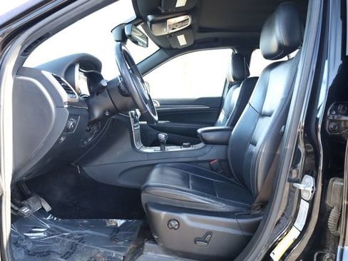 Used 2015 Jeep Grand Cherokee Limited w/ Luxury Group II image 11