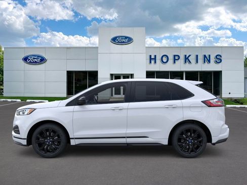New 2024 Ford Edge SE w/ Black Appearance Package image 3