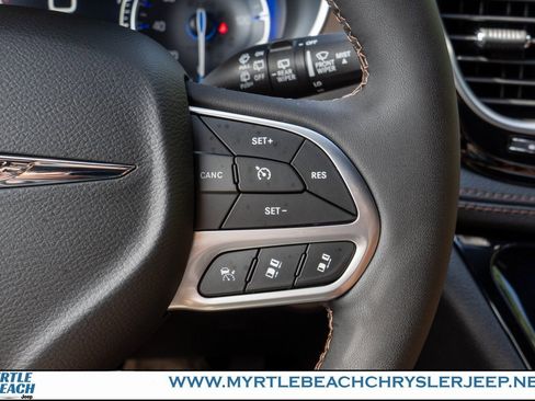 New 2026 Chrysler Pacifica Pinnacle image 26