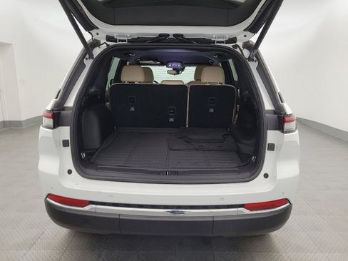 Used 2023 Jeep Grand Cherokee Limited image 29