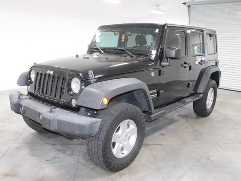 Used 2016 Jeep Wrangler Unlimited Sport w/ Quick Order Package 24S AWD/4WD image 4