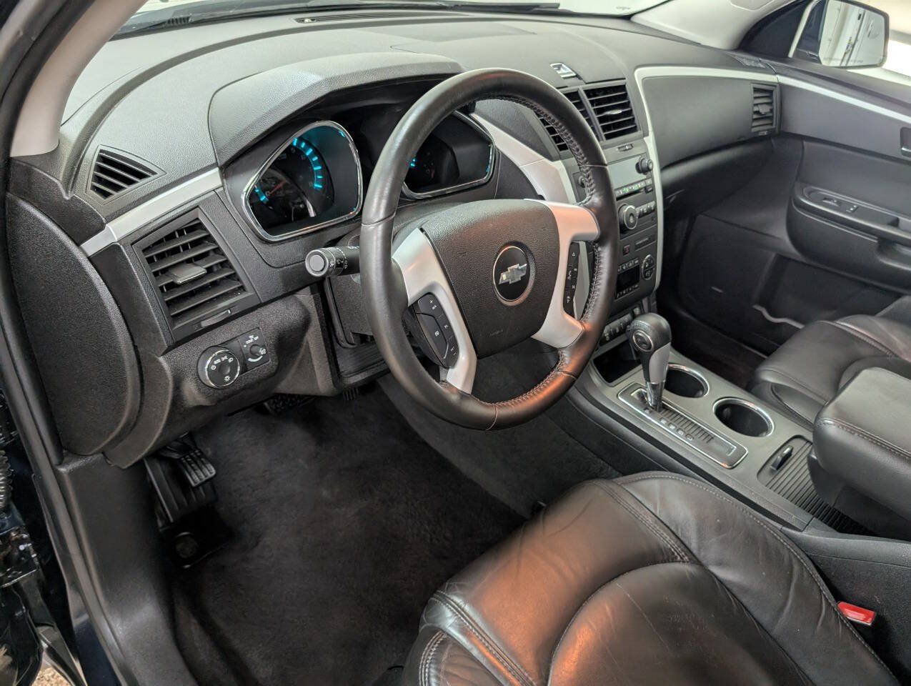 Used 2012 Chevrolet Traverse LT FWD image 8