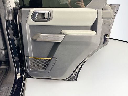 Used 2023 Ford Bronco Badlands image 26