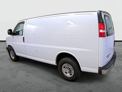 Used 2020 Chevrolet Express 2500 w/ Driver Convenience Package image 2