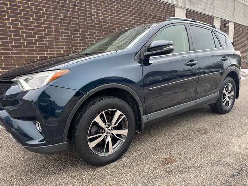 Used 2018 Toyota RAV4 XLE image 32