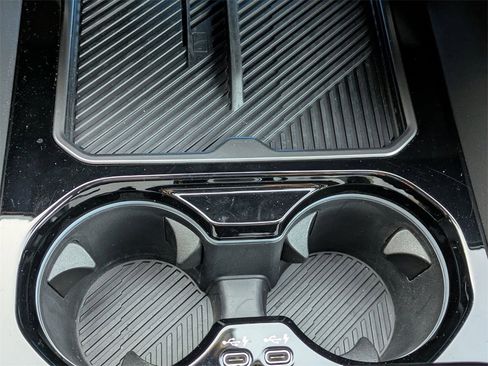 Certified 2024 BMW 530i xDrive 530i xDrive w/ Premium Package image 27