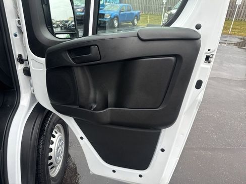Used 2024 RAM ProMaster 2500 image 31