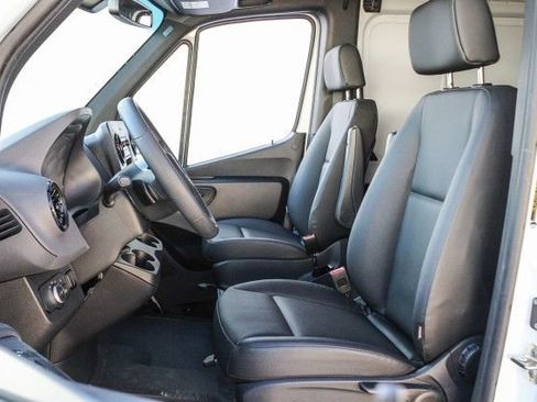New 2025 Mercedes-Benz Sprinter 2500 image 18