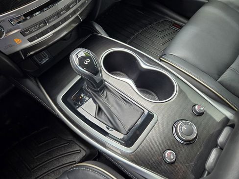 Used 2020 INFINITI QX60 Luxe w/ Essential Package image 16